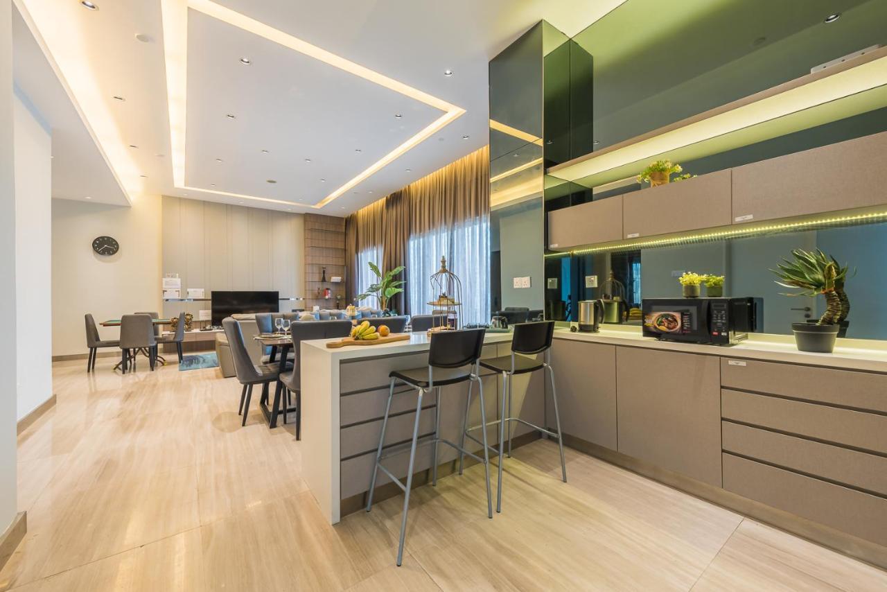 Apartment Starlight Penthouse 6-12pax, 600m To Pavilion Kl By Verano
